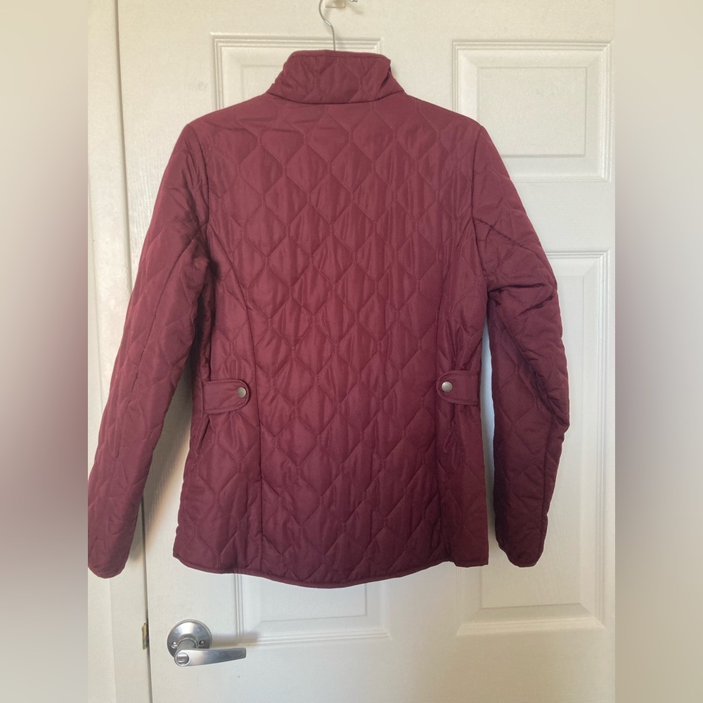 Eddie Bauer maroon quailed jacket! - Picture 5 of 5